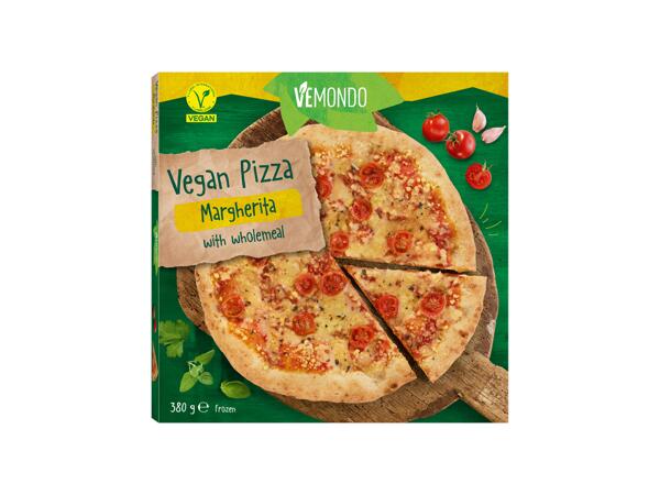 Vegan pizza margherita
