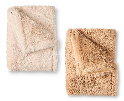 Huntington Home 
 50" x 60" Cozy Throw