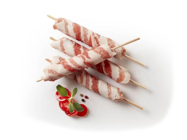 Pork skewers with bacon