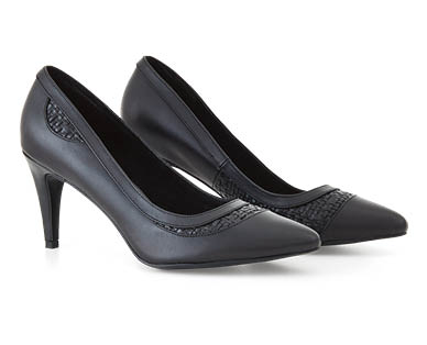 Ladies Leather Pumps