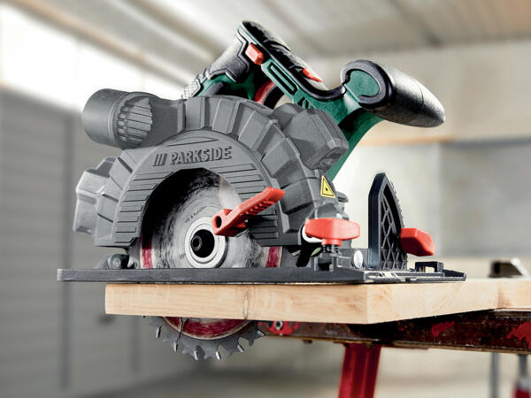 Cordless Circular Saw