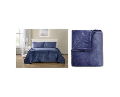 Huntington Home Royal Plush Blanket