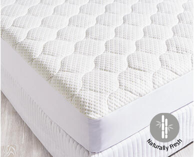 Cooling or Bamboo Mattress Protector – King Size