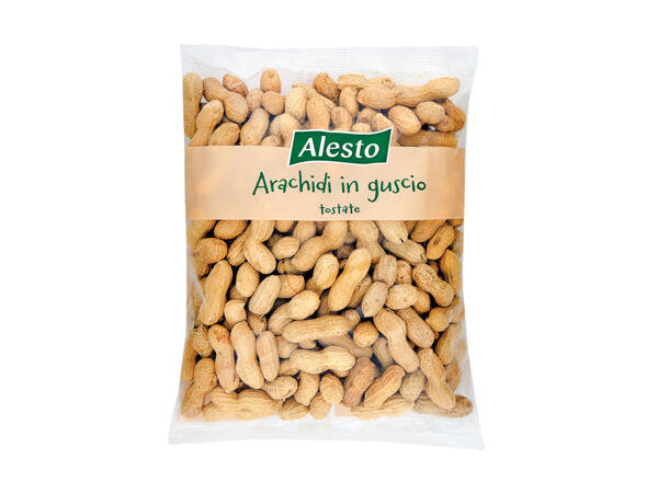 Peanuts in shells