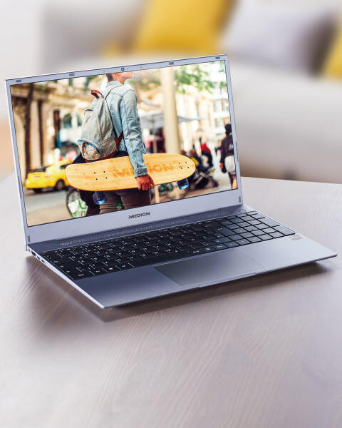 15.6in Ryzen 5 8GB 512 GB Notebook