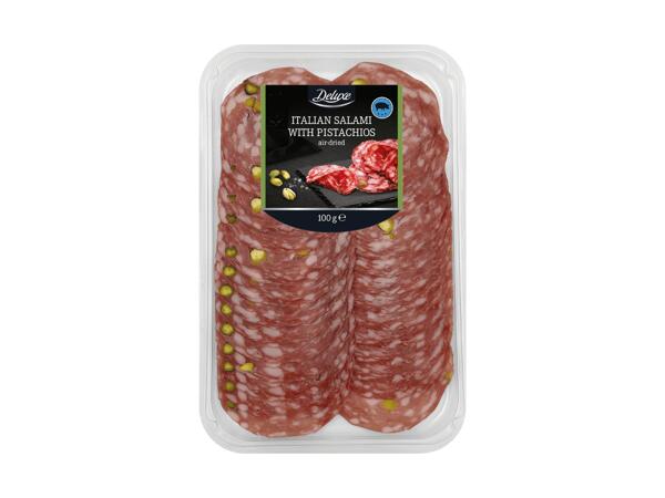 Salami en tranches avec pistaches