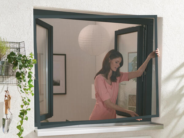 Alu-Insektenschutz-Fenster, max. 130 x 150 cm