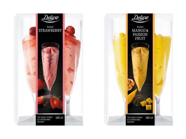 Sorbet im Champagnerglas