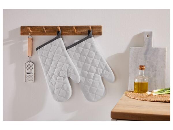 Oven Glove and Pot Holder set or Oven Glove Set