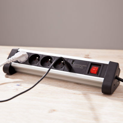 Tischsteckdose mit USB-Aufladefunktion