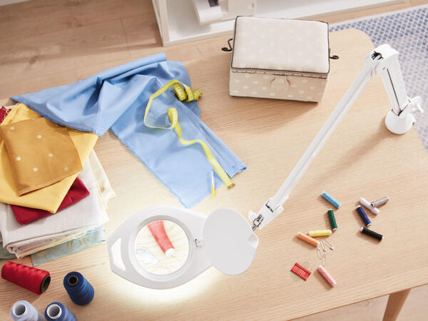 LED Magnifier Lamp