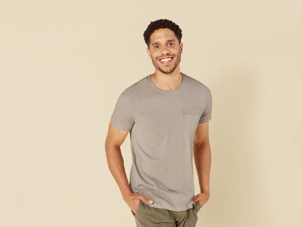 Men's t-shirt