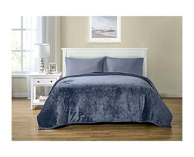 Huntington Home Full/Queen or King Royal Plush Blanket