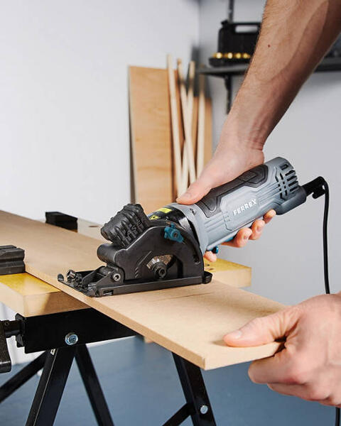 Corded Mini Circular Saw