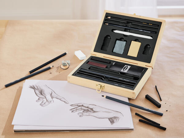 Charcoal Sketching Set