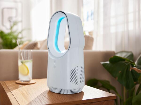 Mini desk fan with LED
