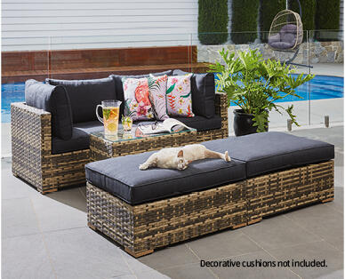 Renmar Outdoor Setting