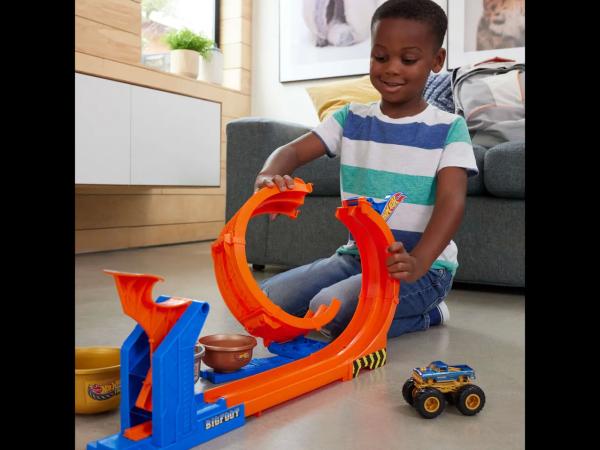 Play Track