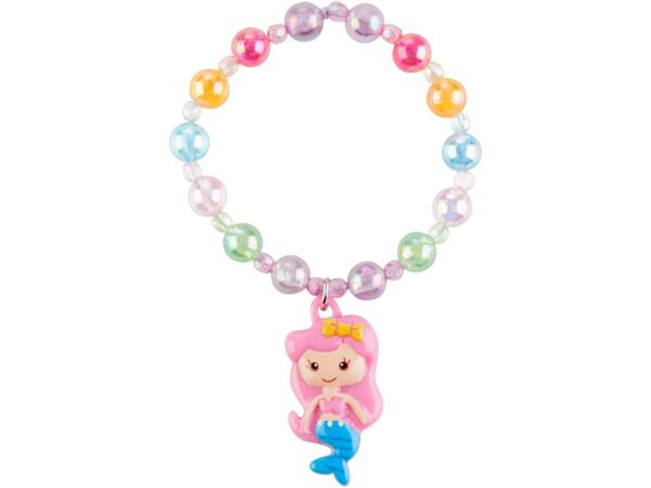 Girls' accessories