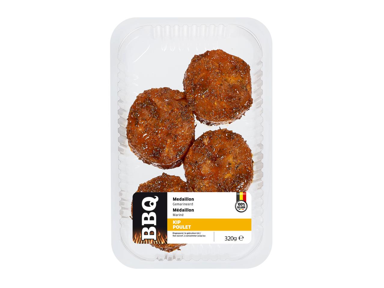 Kippenmedaillon met paprika