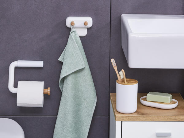 Accessoires de salle de bains (uniquement au Tessin)