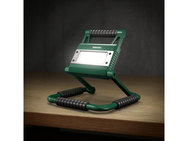 LED Work Light with Power Bank