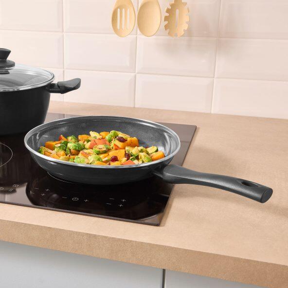 CROFTON(R) 				Energiesparende Pfanne, 28 cm