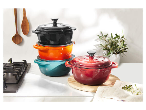Cast Iron Casserole Dish