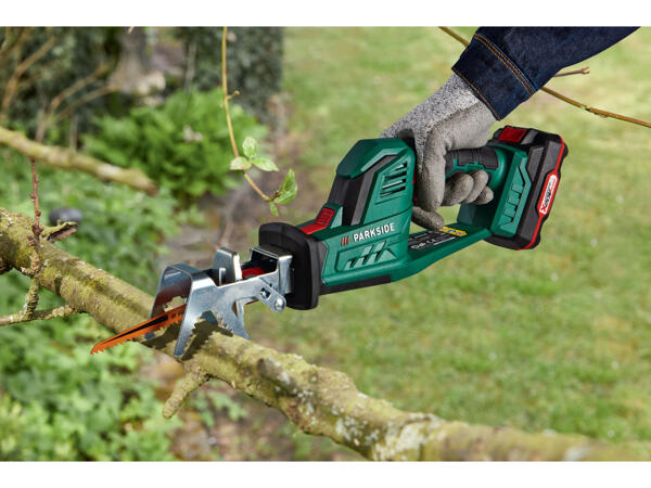 Cordless Garden Saw