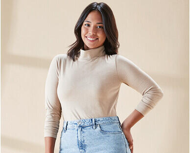 Women's Turtleneck Knit Top