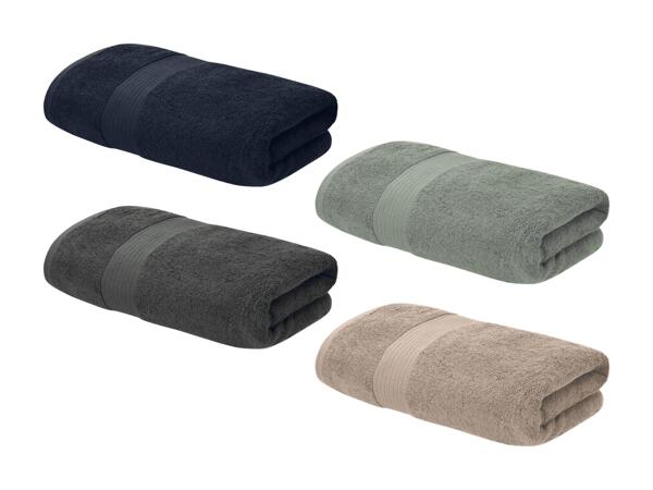 Serviette de douche en tissu éponge