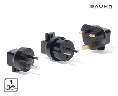 UNIVERSAL TRAVEL ADAPTOR KIT