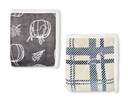 Heart to Tail 
 Pet Throw