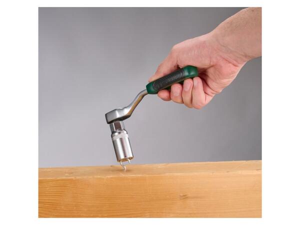Universal wrench set or universal socket wrench set
