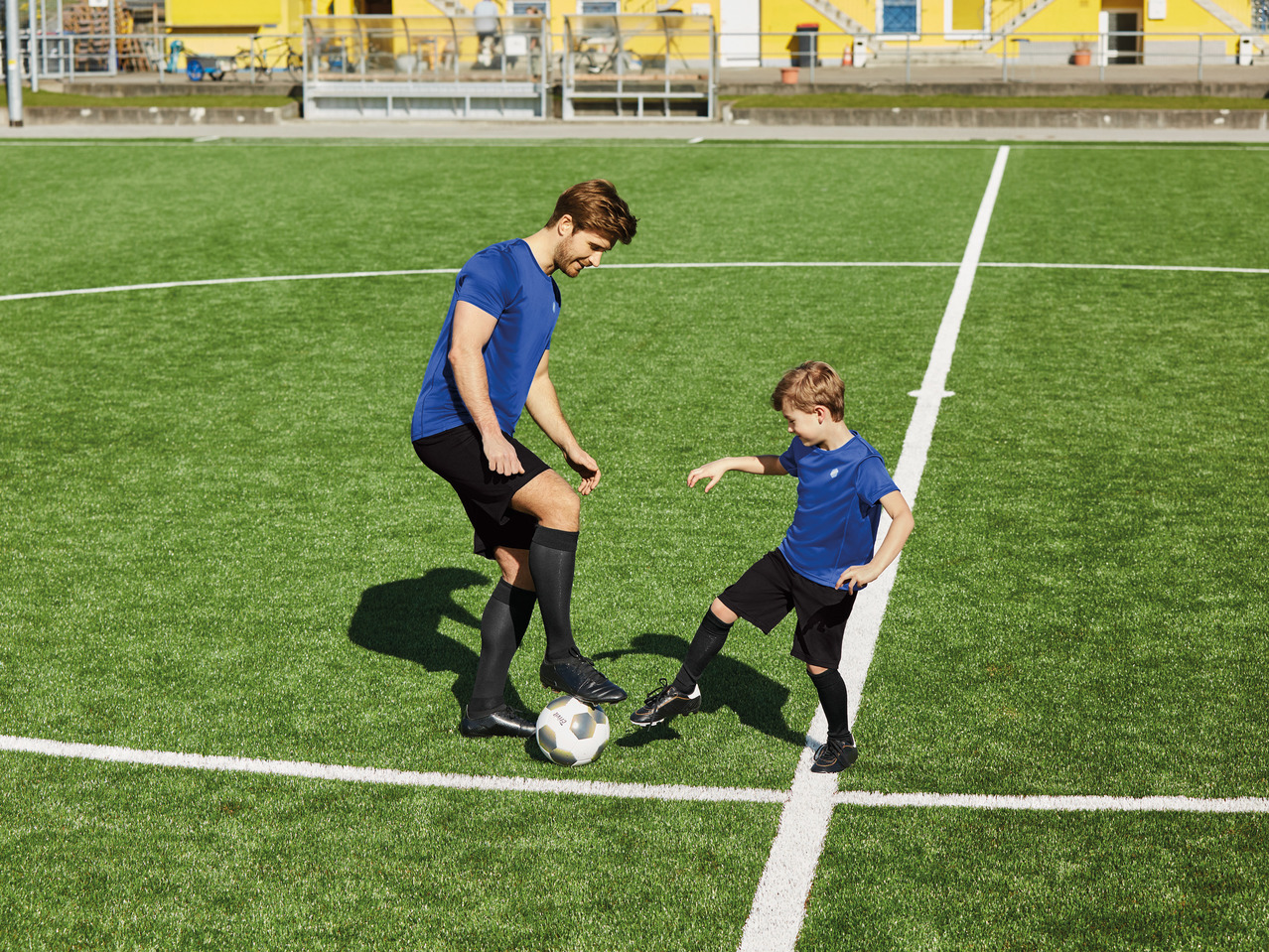 Crivit Kids' Football Socks1