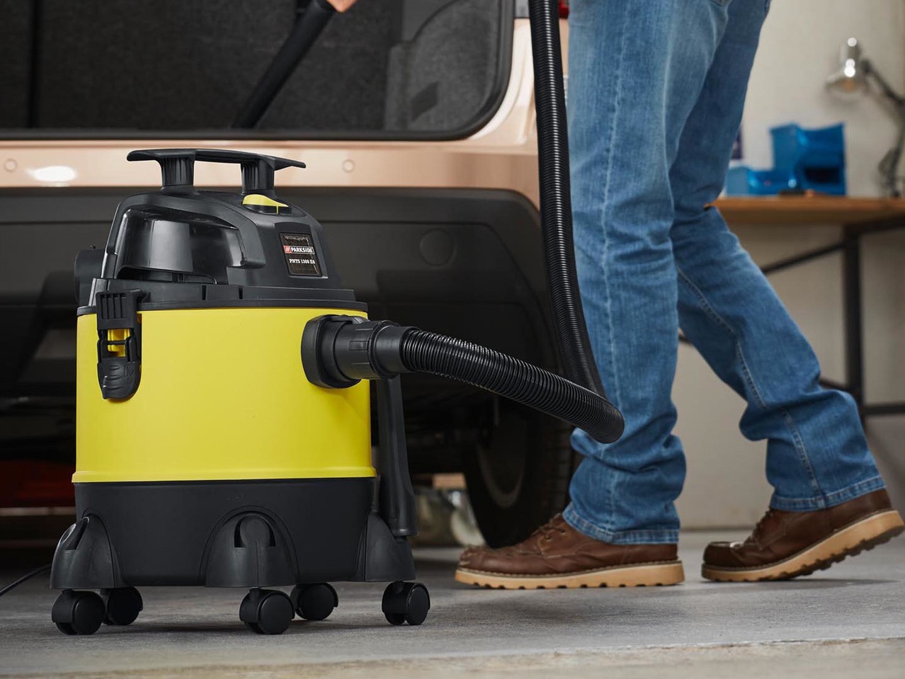 Wet & Dry Vacuum Cleaner