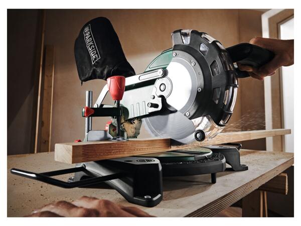 Cross Cut Mitre Saw