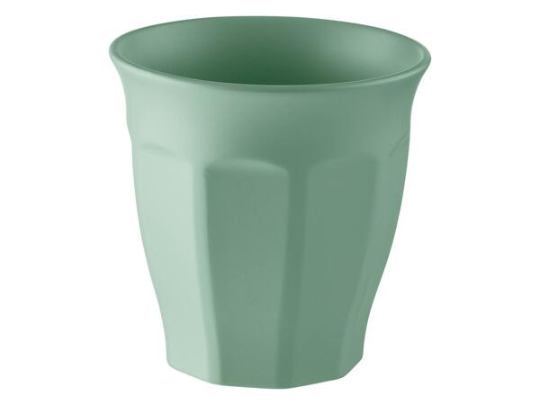 Plastic party cups, plates, cutlery or bowls