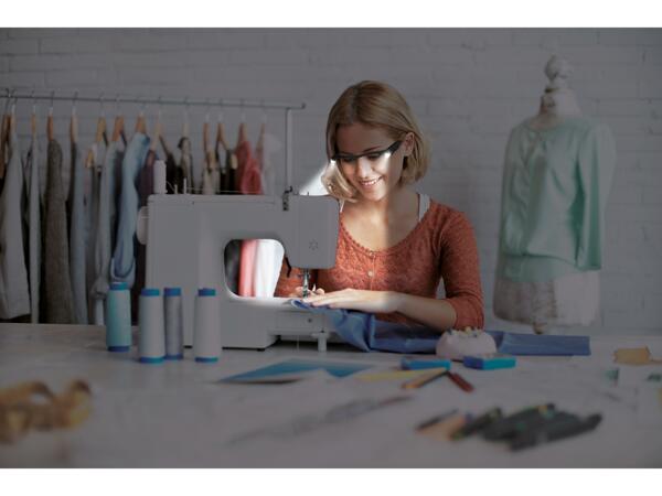 Magnifying glasses with LED