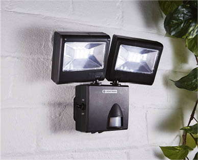 Solar Twin Head Floodlight