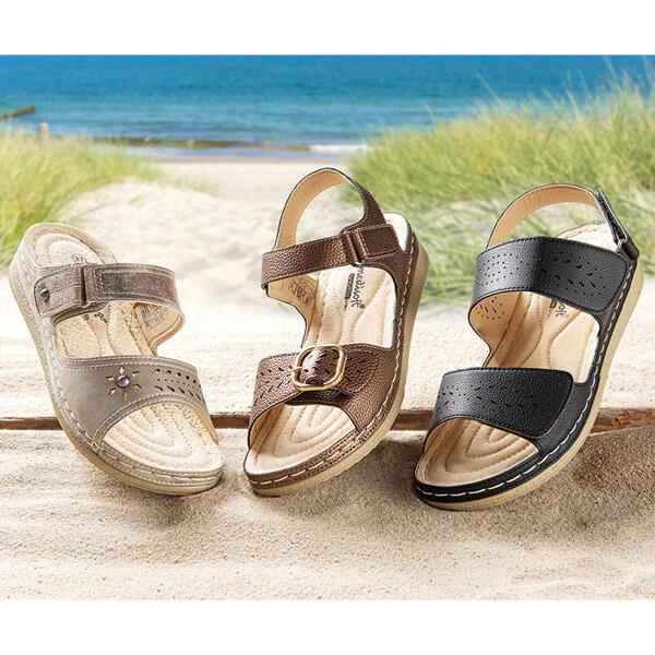 Modische Sandalen / Pantoletten