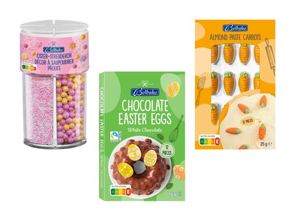 Decorazioni pasquali di zucchero e da forno