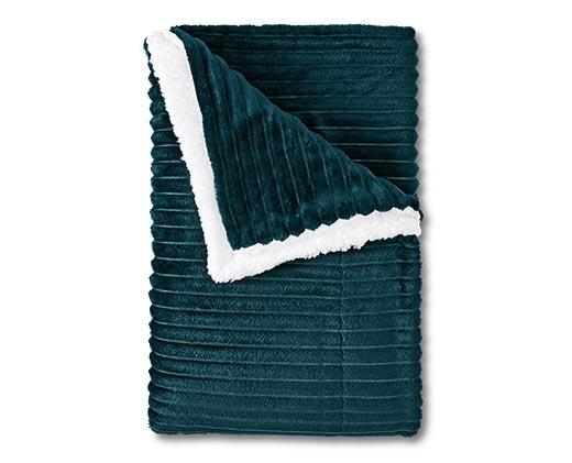 Huntington Home 
 50" x 60" Velvet Plush Sherpa Throw