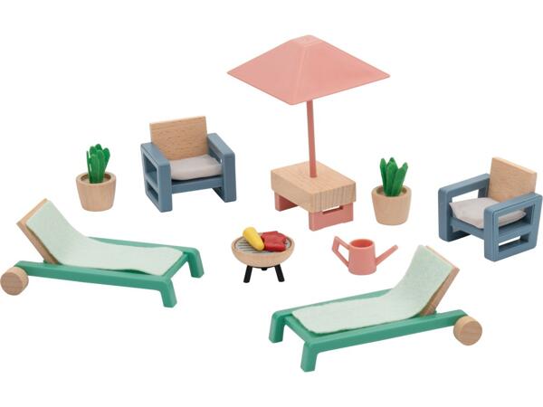 Doll's House Furniture or Characters