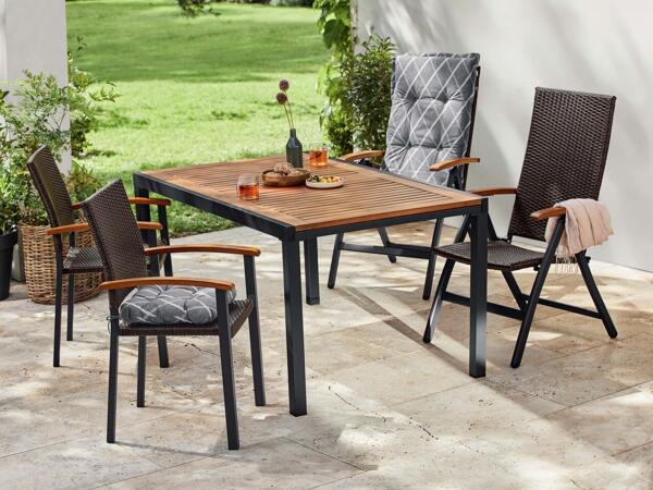 Valencia Wicker Folding Chair