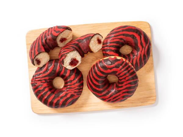 DONUT S RYBÍZOVOU NÁPLNÍ