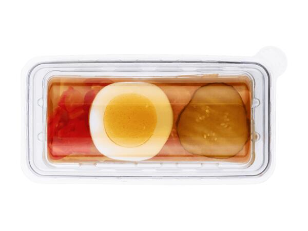 Gelée avec jambon et salade russe