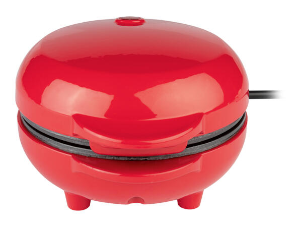 Giles & Posner Heart-Shaped Waffle Maker