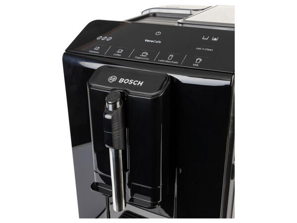Automatický kávovar s napěňovačem mléka VeroCafe TIE20109