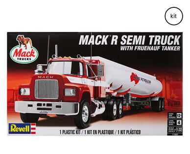 Revell Model Truck Kit 1:32